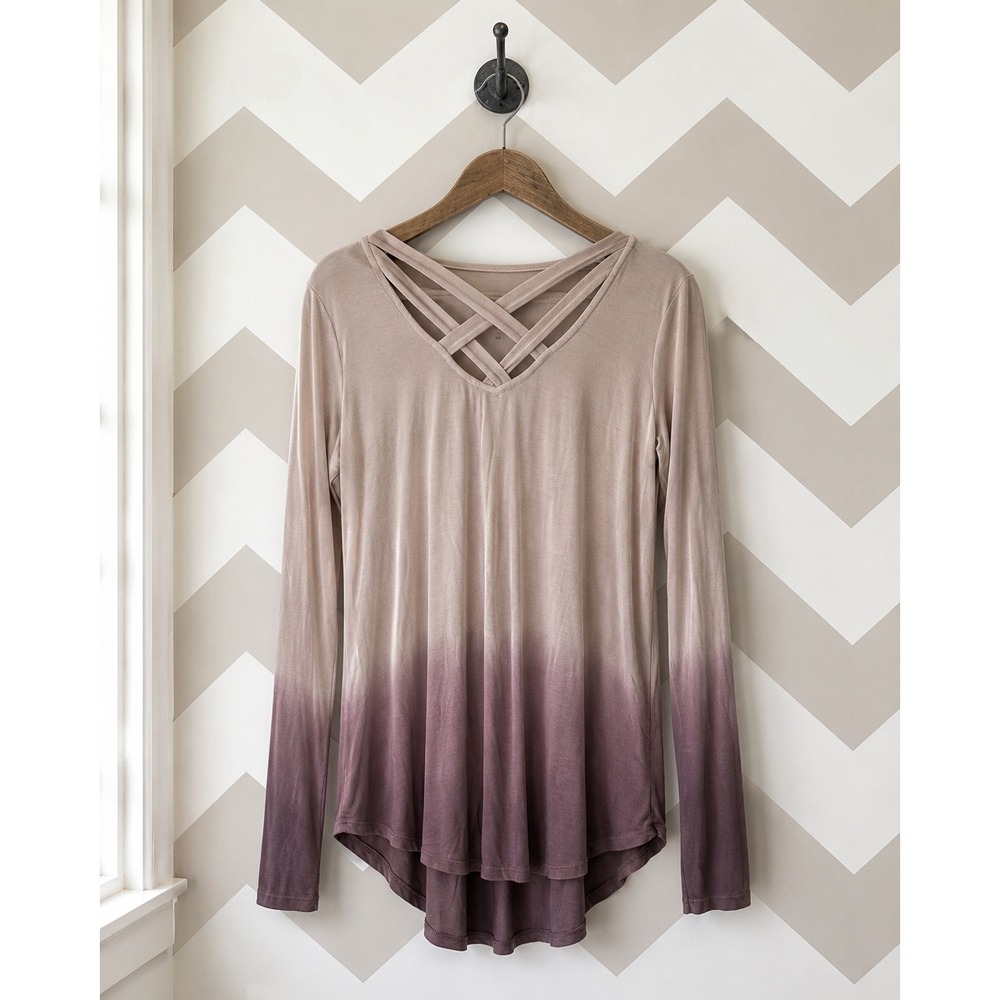 American Eagle Soft &‎ Sexy Ombre Strappy Lattice V-Neck Top Size M